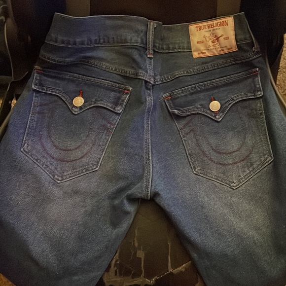 True religion 70$ worth 200$ - Picture 2 of 4